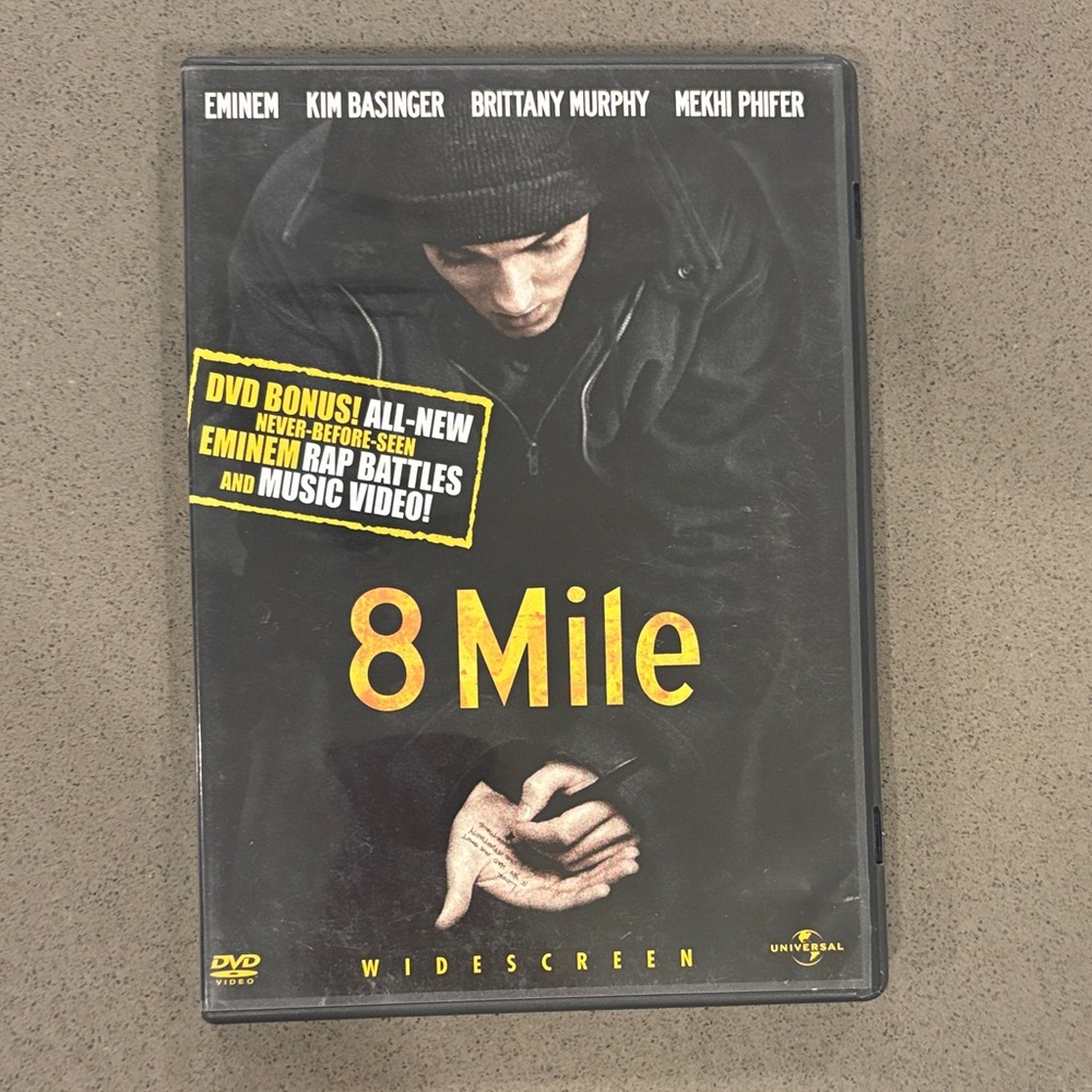 Universal 8 Mile DVD with Bonus Content